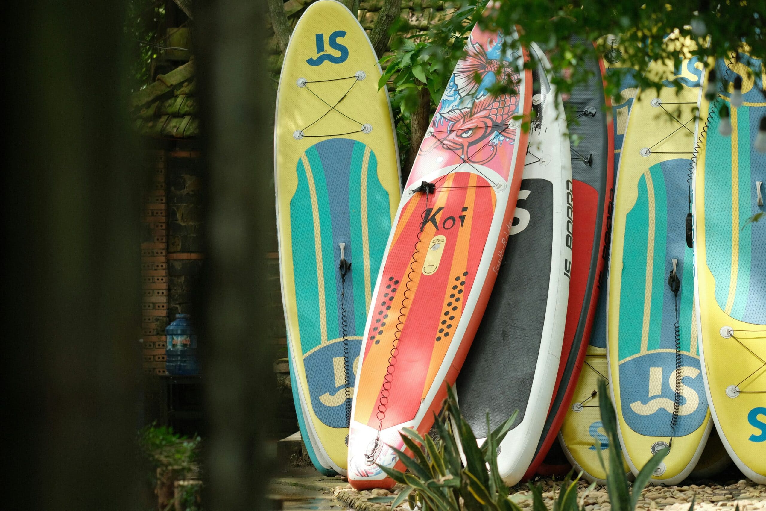 Why Beginners Should Choose the Right Surfboard Rental Place